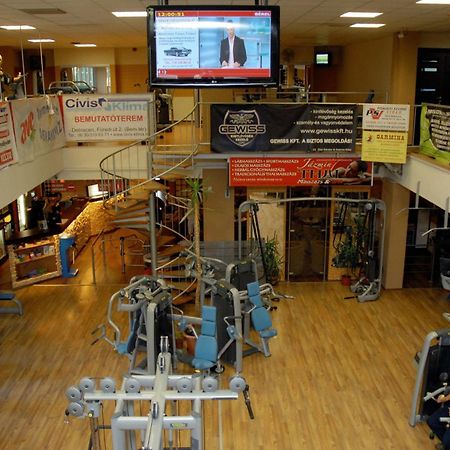 Sport Hotel Debreczyn Zewnętrze zdjęcie