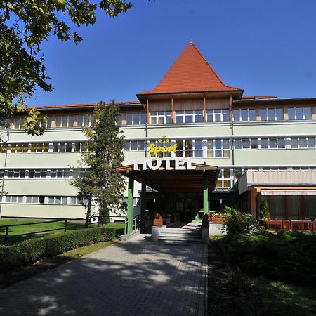 Sport Hotel Debreczyn Zewnętrze zdjęcie