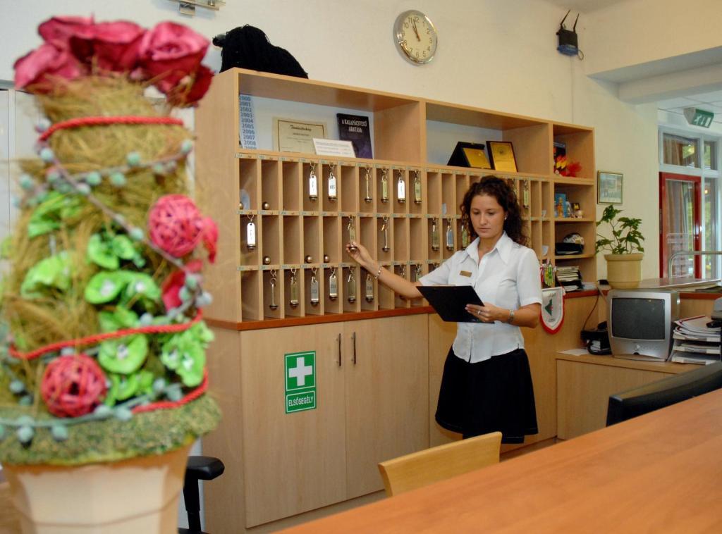 Sport Hotel Debreczyn Zewnętrze zdjęcie