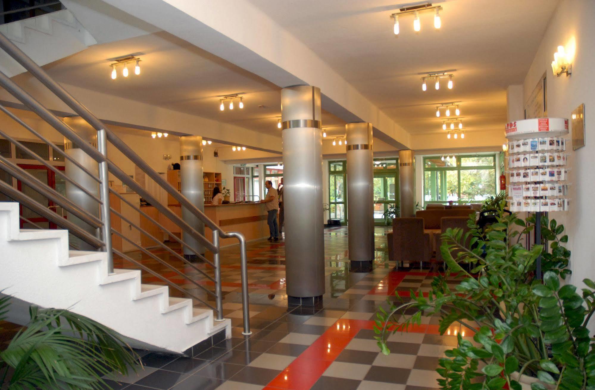Sport Hotel Debreczyn Zewnętrze zdjęcie