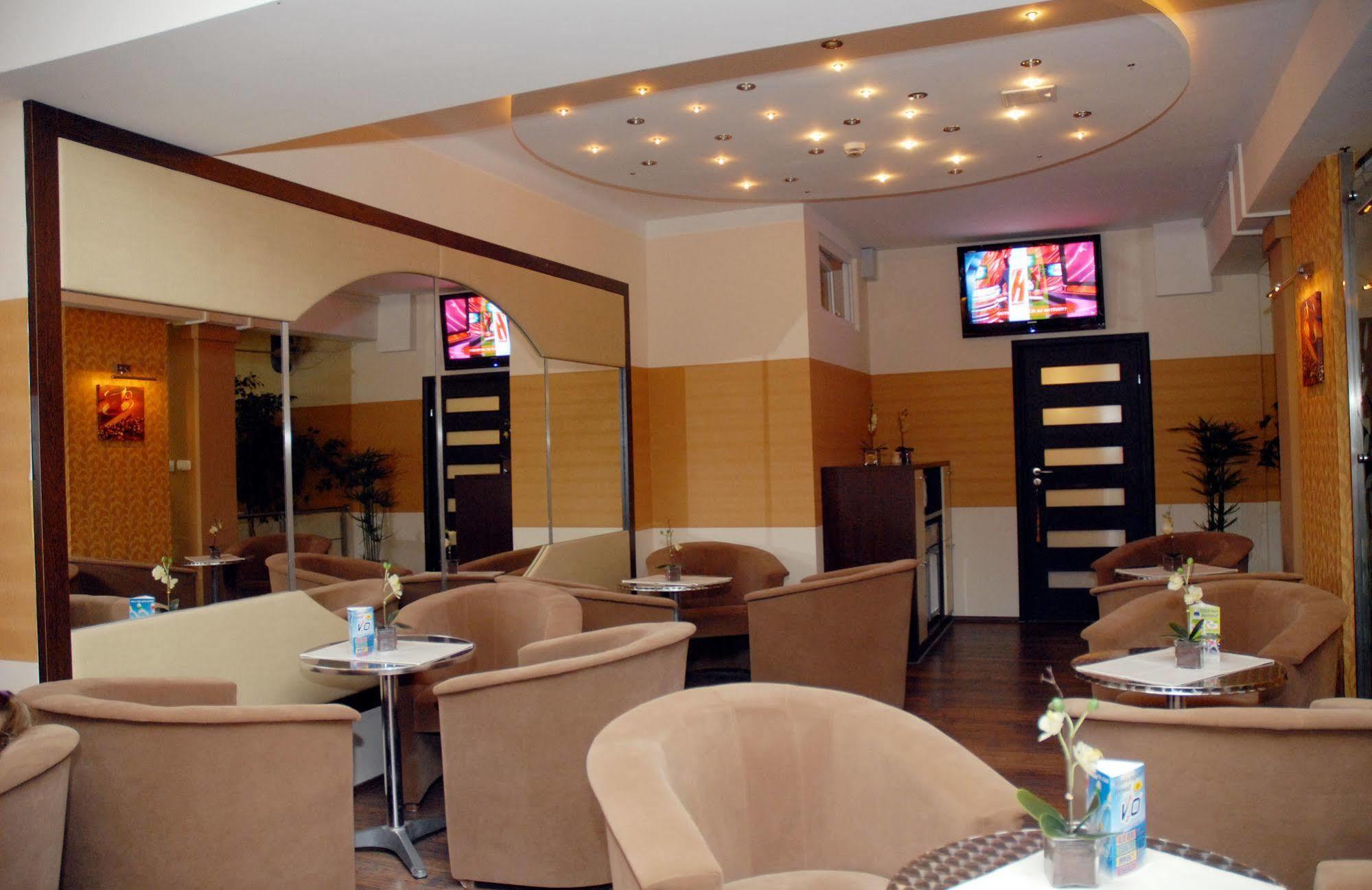 Sport Hotel Debreczyn Zewnętrze zdjęcie